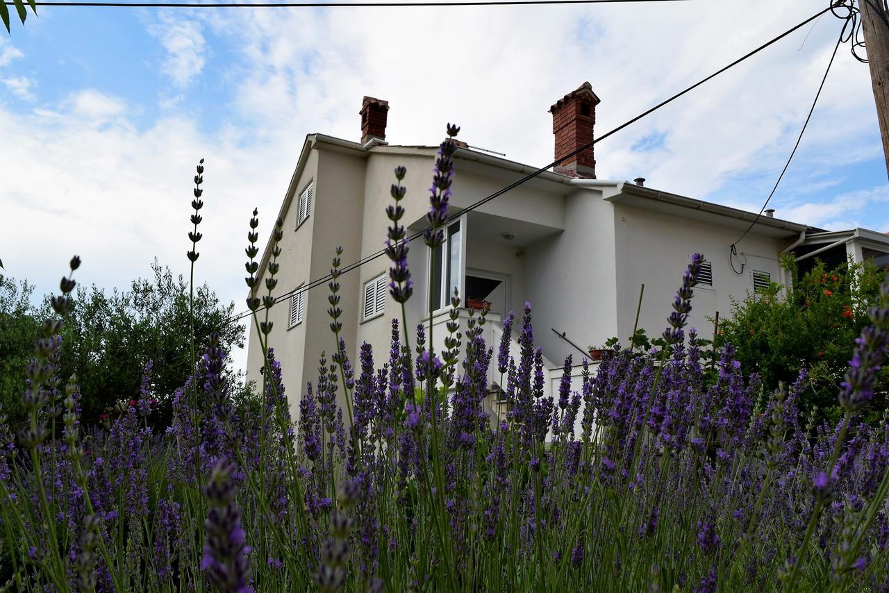 Sunnyy Beacch Apartments Banjol Dış mekan fotoğraf