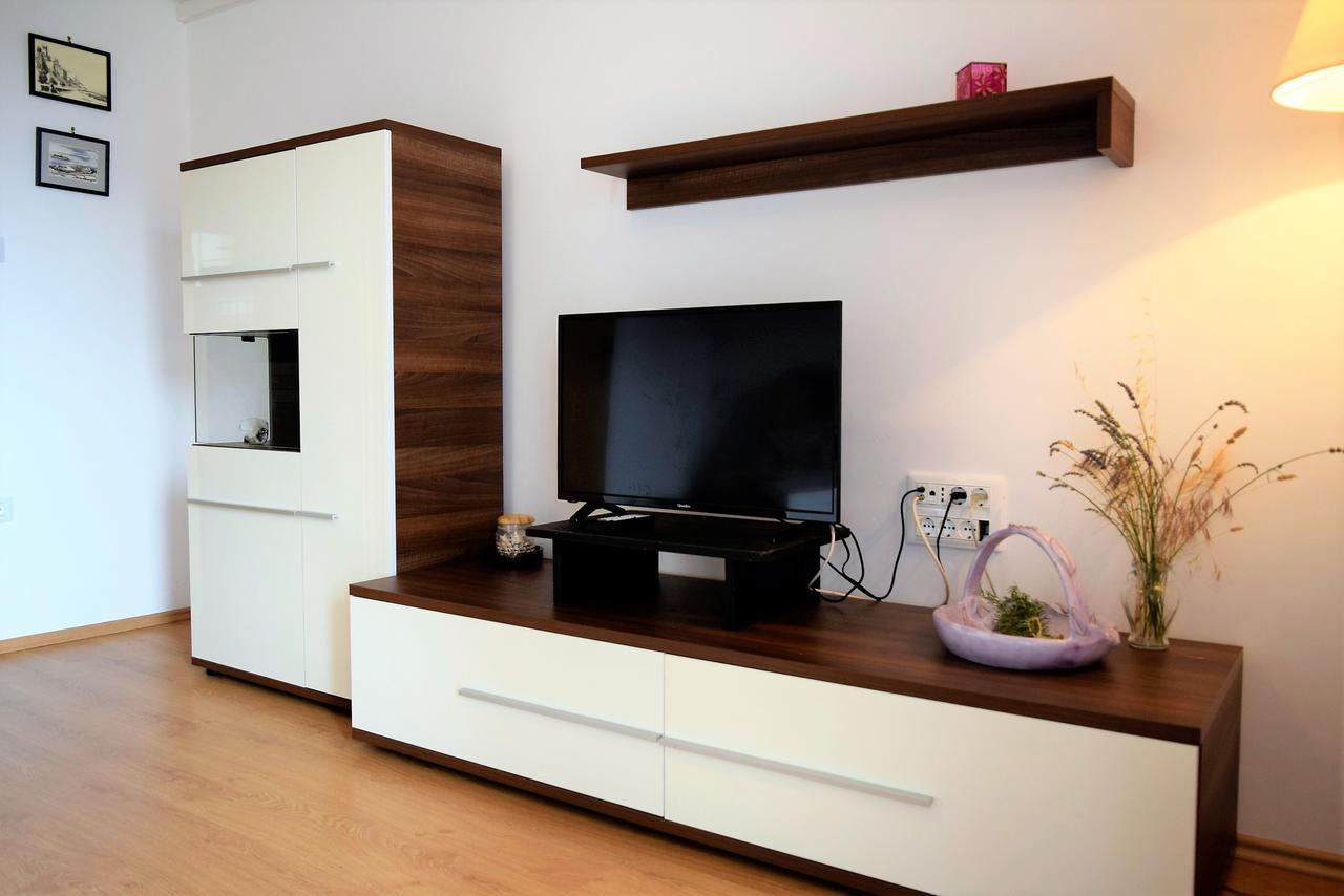 Sunnyy Beacch Apartments Banjol Dış mekan fotoğraf